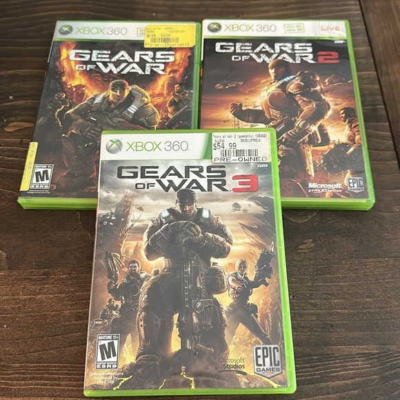 Xbox 360 Gears of War Video Game Bundle - Picture 2 of 5